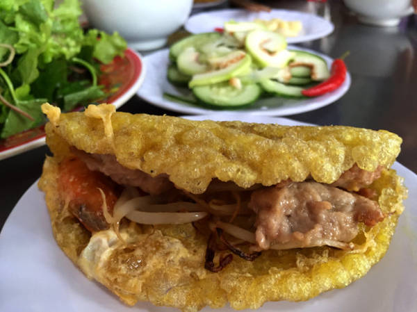 Bánh khoái Thượng Tứ thơm ngon chuẩn vị ẩm thực Huế