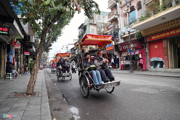 Khu phố cổ Hà Nội gần quê Quang Hải
