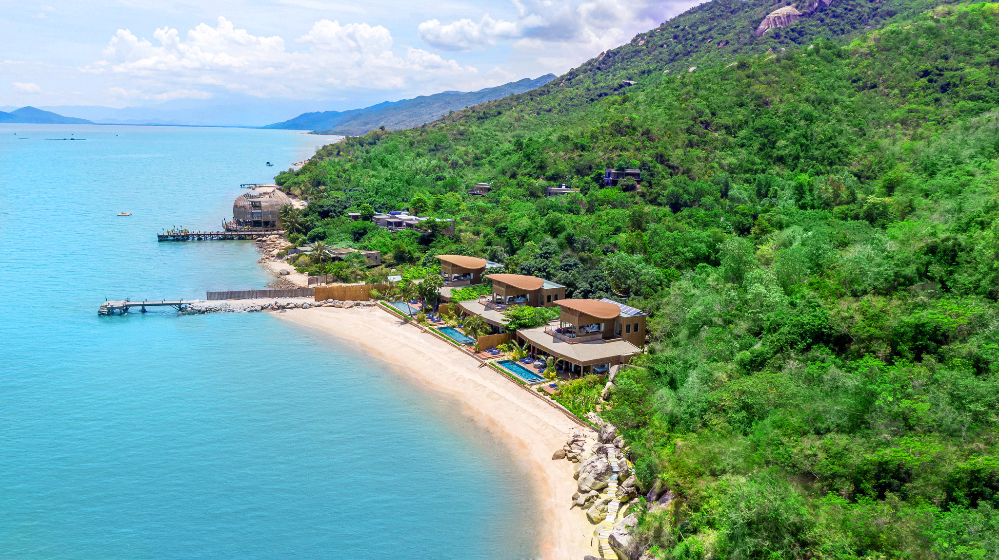 Toàn cảnh An Lâm Retreats Ninh Vân Bay từ trên cao
