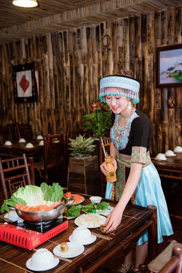 Không gian nhà hàng Cá hồi Vua Sa Pa Không gian nhà hàng Cá hồi Vua Sa Pa
