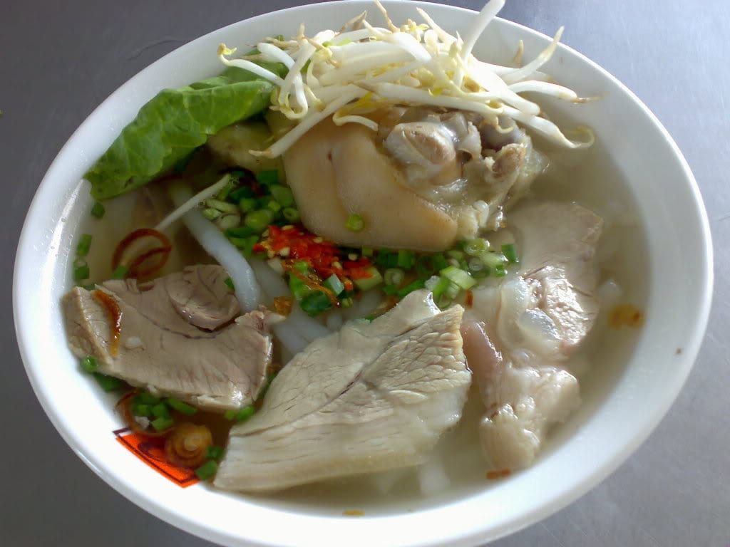 Bánh canh Long Hương quán ăn ngon Vũng Tàu