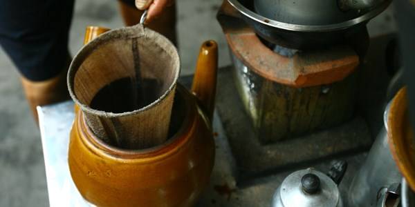 Tiệm nước người Hoa - không gian ăn sáng Sài Gòn cổ điển