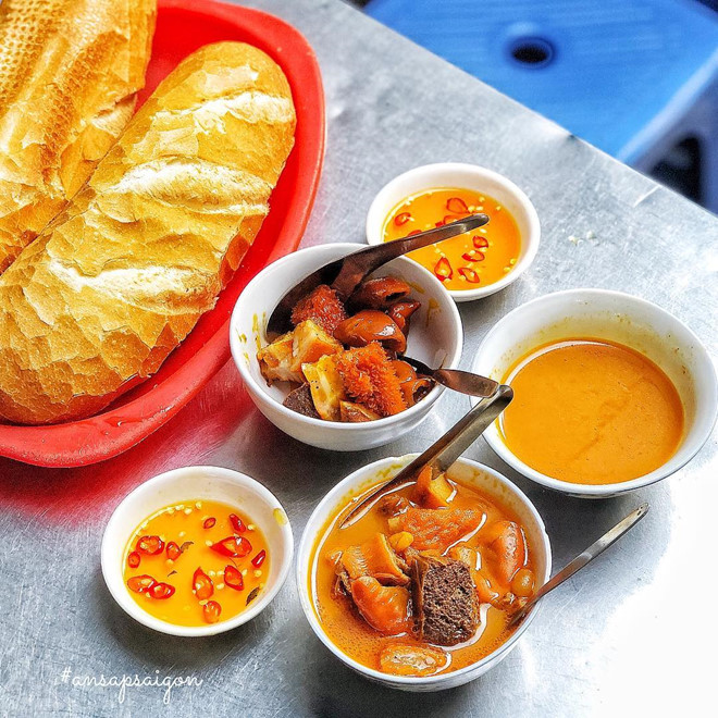 Phá lấu bò cô Thảo - quán ăn ngon Sài Gòn