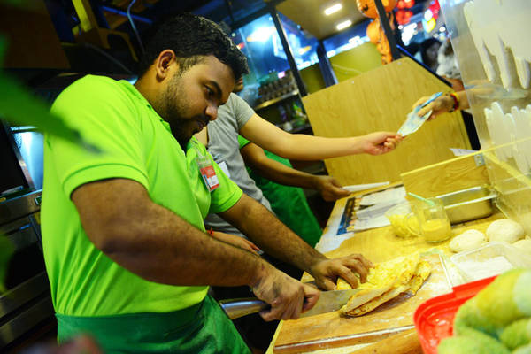 Gian hàng bánh Naan Ấn Độ tại Sense Market Sài Gòn