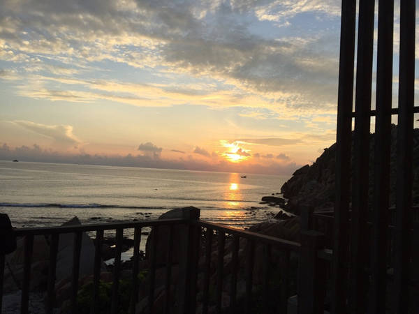 Ngắm bình minh lãng mạn từ ban công Anami Resort Bình Ba
