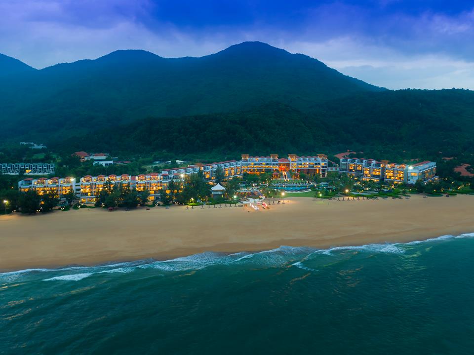 Angsana-lang-co-hue-ivivu-1