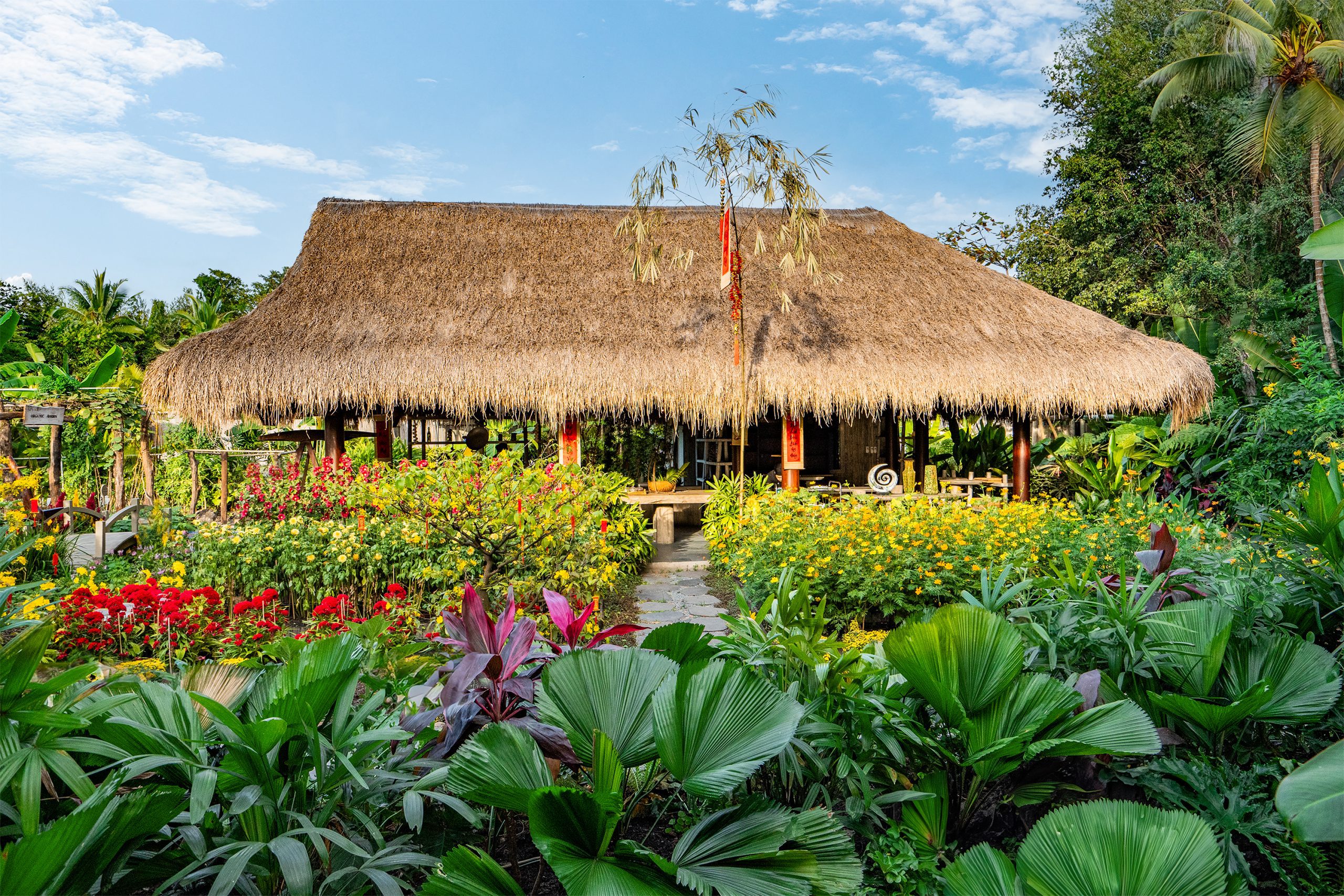 Du khách trải nghiệm không khí Tết rộn ràng tại An Lâm Retreats Saigon