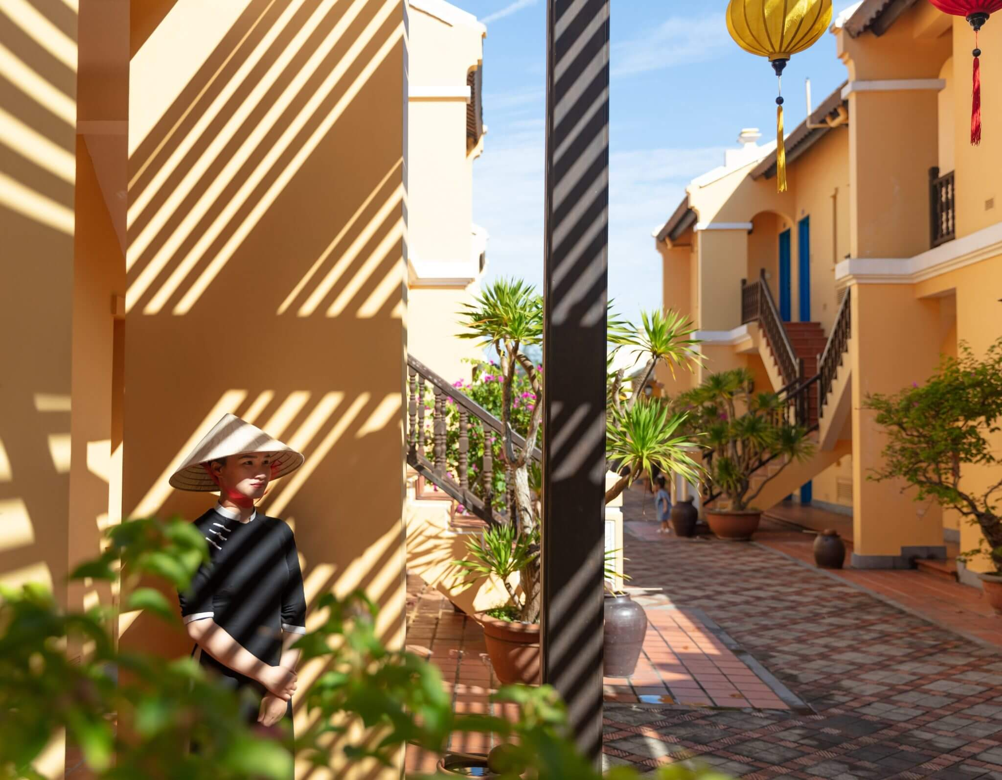 Nhân viên phục vụ tận tình tại Victoria Hội An Resort