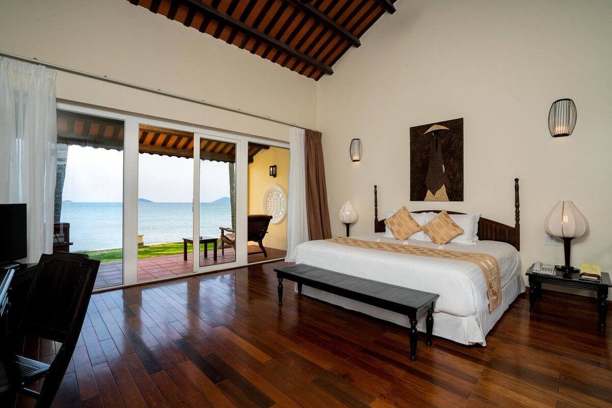 Phòng nghỉ sang trọng với tầm nhìn hướng biển tại Victoria Hội An Resort