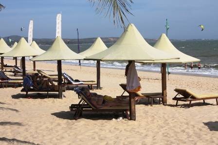 Biển Hàm Tiến