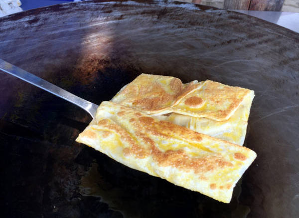 Bánh Pancake đường phố đơn giản tại Ao Nang - Bữa sáng Ao Nang