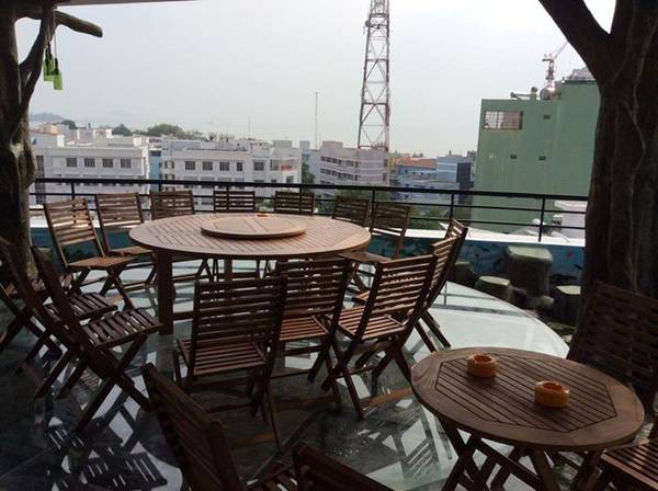 Không gian sinh hoạt và giao lưu tại khách sạn con nhộng Nha Trang