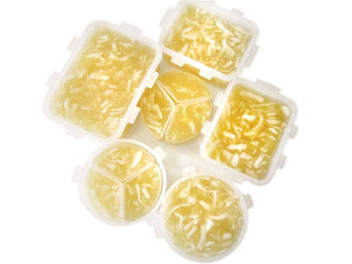 Người mới thưởng thức lần đầu có thể sẽ chưa quen với mùi hơi nặng vị biển của món ăn này. Tuy nhiên mùi thơm cay nồng nàn của gừng tươi thái mỏng sẽ làm át đi gần hết, rồi càng ăn bạn sẽ chỉ càng thêm thích thú. Ảnh: Foody.