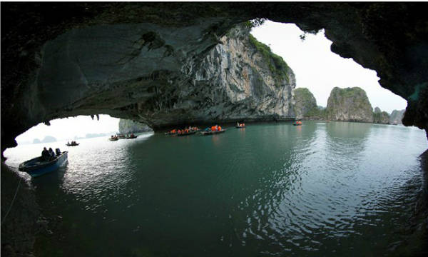 Sở Văn hóa, Thể thao và Du lịch Quảng Ninh cho biết địa điểm được đoàn làm phim Kong: Skull Island chọn để ghi hình là khu vực Cống Lá (Ba Hang) trên vịnh Hạ Long.