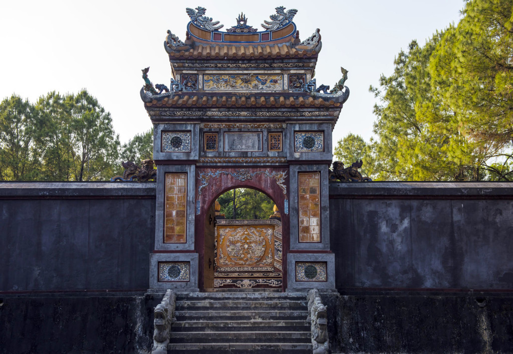ba-lang-tam-nhung-vi-vua-trieu-nguyen-noi-tieng-ivivu-10