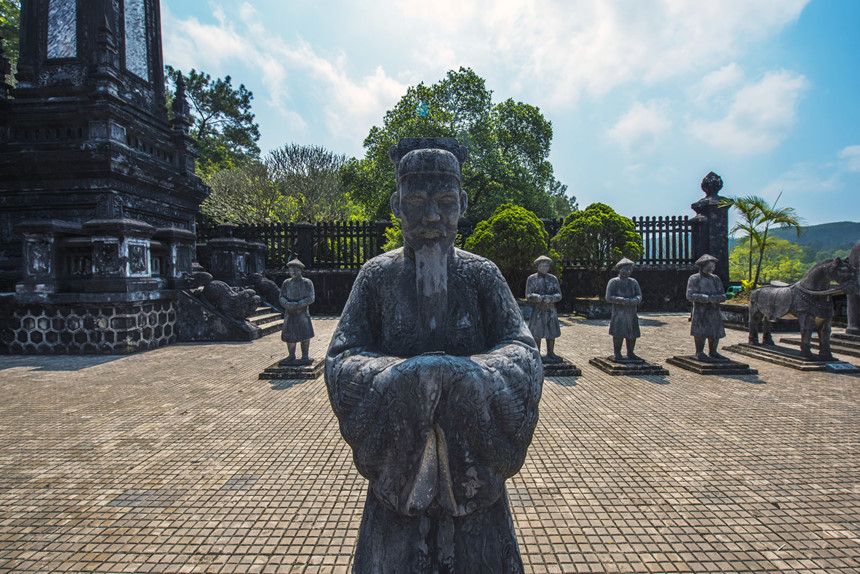 ba-lang-tam-nhung-vi-vua-trieu-nguyen-noi-tieng-ivivu-25