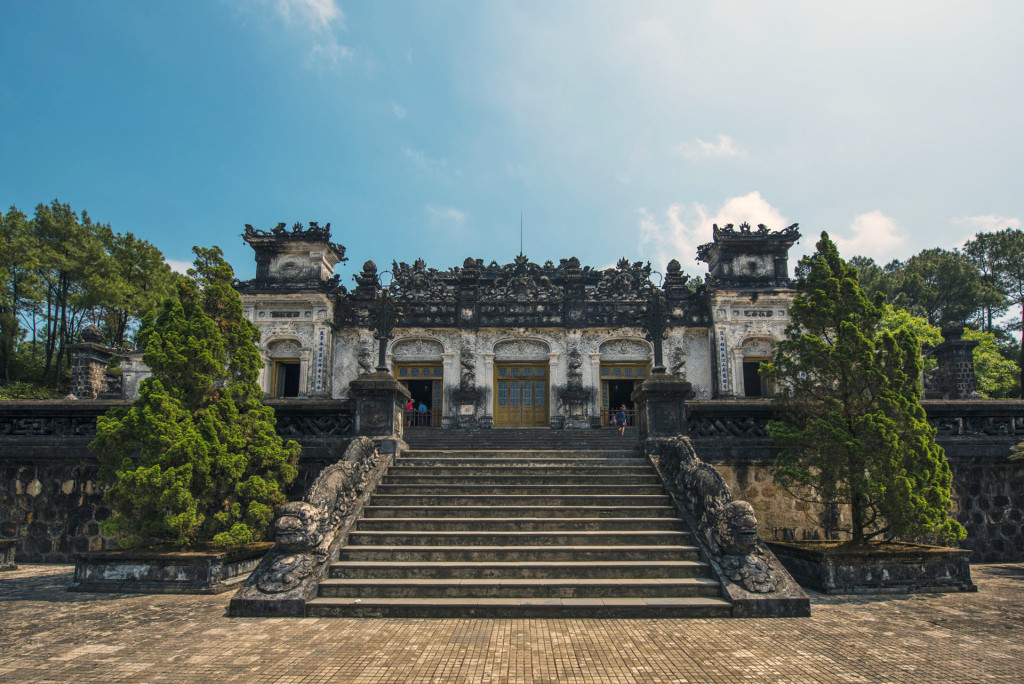 ba-lang-tam-nhung-vi-vua-trieu-nguyen-noi-tieng-ivivu-27