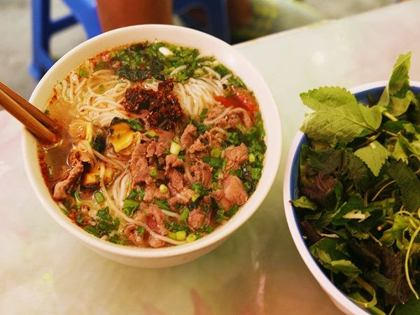 Hương vị bún ốc Hàng Chai đặc trưng
