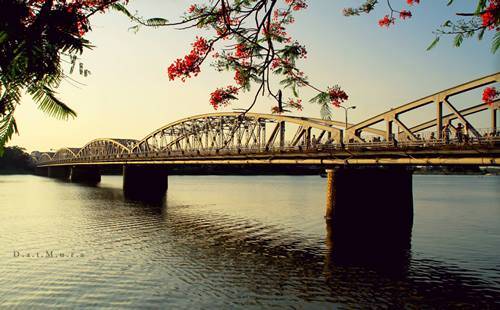 Cầu Tràng Tiền Huế trong lịch trình Huế Đà Nẵng Hội An