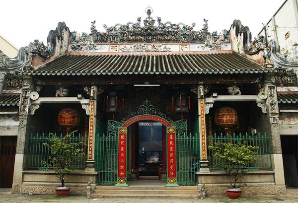 Chùa Bà Thiên Hậu - chùa nổi tiếng Sài Gòn