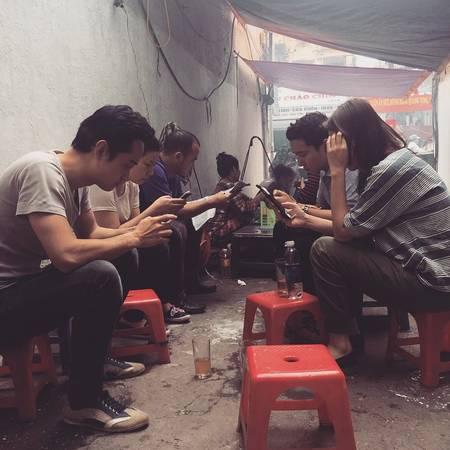 Không gian quán bún chả tại phố Bạch Mai