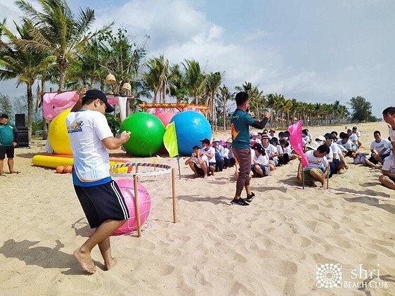 Hoạt động team building tại bãi Bà Kèo Phú Quốc