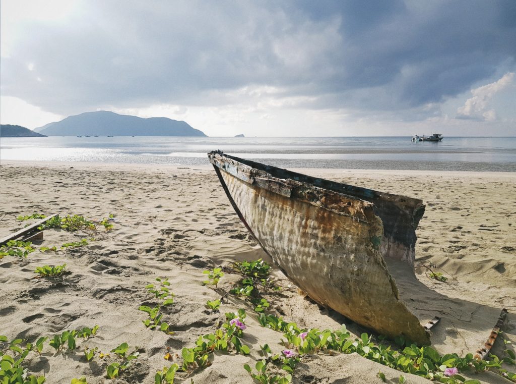 Bãi tắm Lò Vôi Côn Đảo