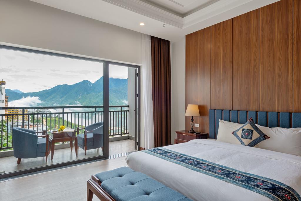 Ban công view đẹp Khách sạn Bamboo Sapa