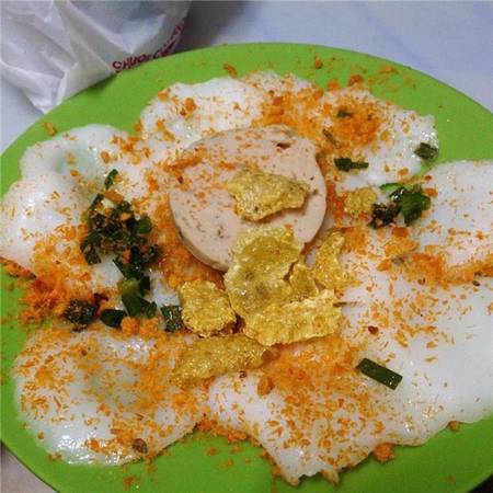 Bánh bèo ăn vặt quận 11 với tôm khô và tóp mỡ hấp dẫn