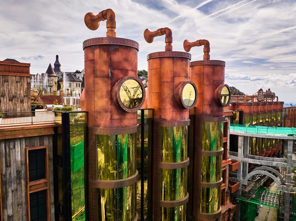 Không gian nội thất ấn tượng bên trong xưởng bia thủ công BaNa Brew House