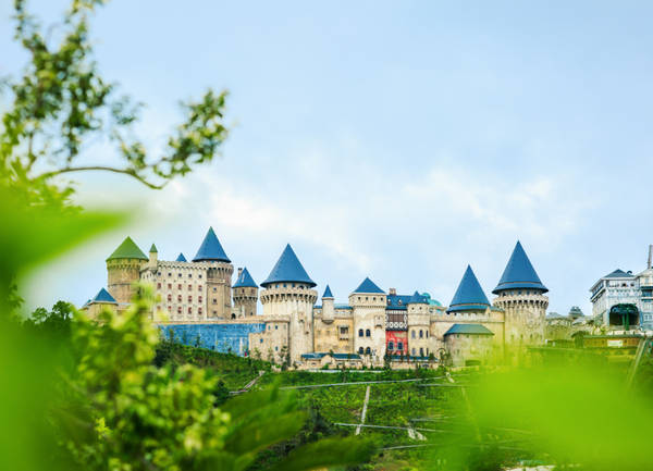 Bà Nà Hills Fantasy Park – Nơi sống lại những năm tháng tuổi thơ