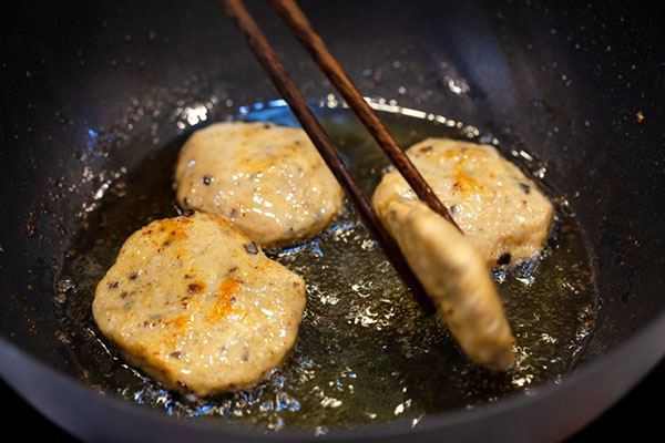 banh-canh-cha-ca-ivivu-5 banh-canh-cha-ca-ivivu-5