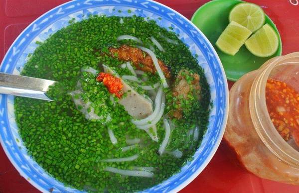 Bánh canh hẹ ngon tại quán ăn Phú Yên