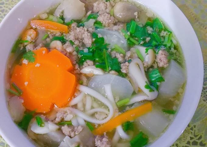 Bánh canh thịt bằm thơm ngon đầy đặn