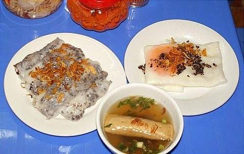 Bánh cuốn nhân thịt ăn kèm bánh cuốn trứng Hà Giang. Ảnh: Hagiangonline.