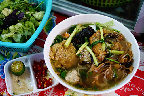 Bánh đa cua đồng, bún cá cay – món nên thử khi đến Hải Phòng