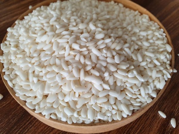 Gạo nếp ngon dùng làm bánh da lăn Hội An. Ảnh: Nông sản An Nhiên.