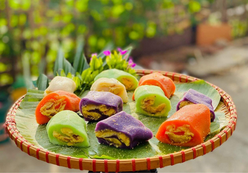 Các phiên bản màu sắc hơn của bánh dày làng Gàu. Ảnh: Fb Bánh dày làng Gàu.