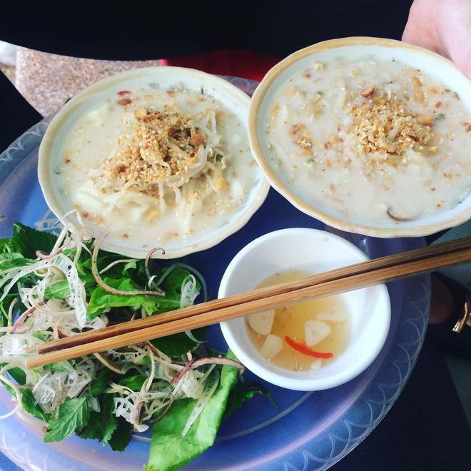banh-duc-nom-mon-qua-chieu-thanh-mat-la-mieng-cho-mua-he-ha-noi-ivivu-5