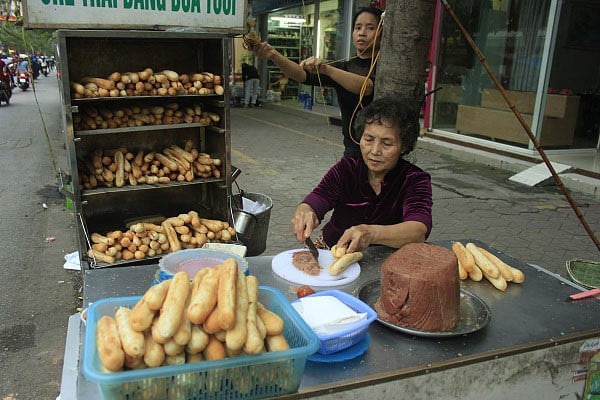 Bánh mì cay Hải Phòng giòn rụm thơm ngon Bánh mì cay Hải Phòng giòn rụm thơm ngon