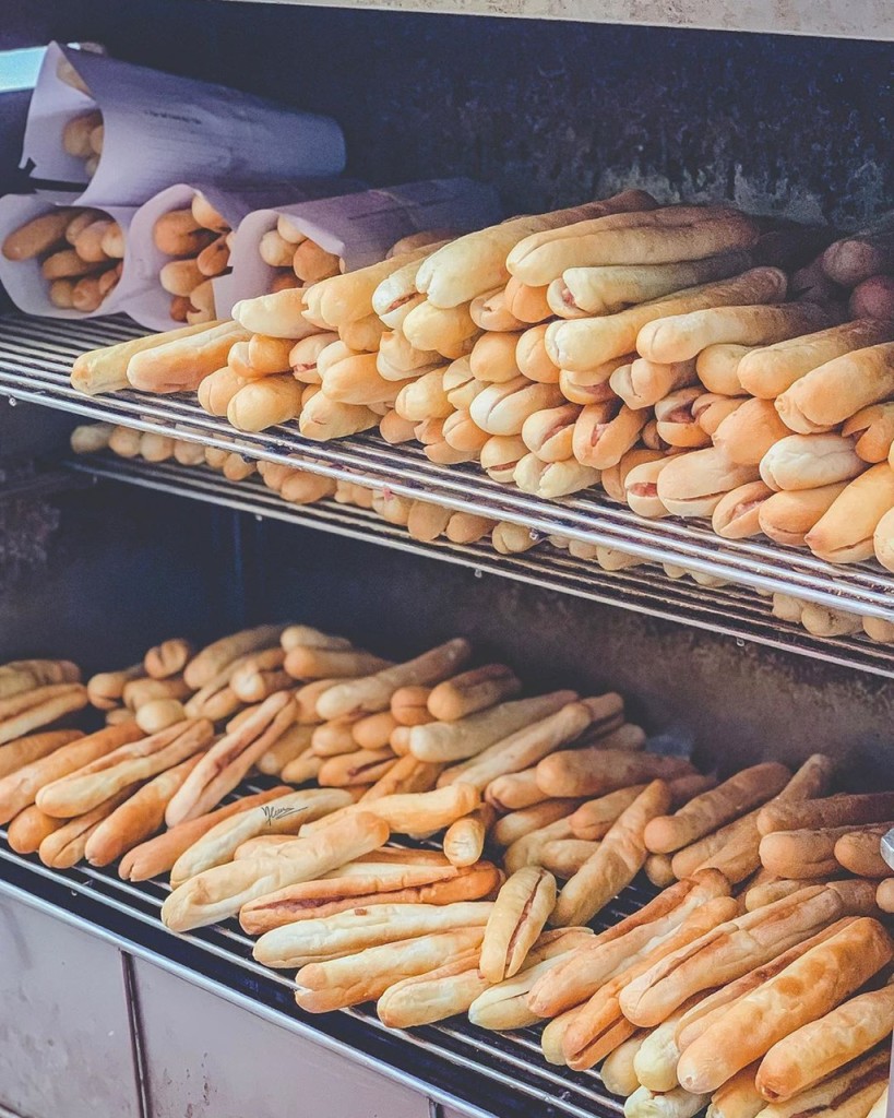 banh-mi-cay-thuc-qua-hut-khach-tai-hai-phong-ivivu-8