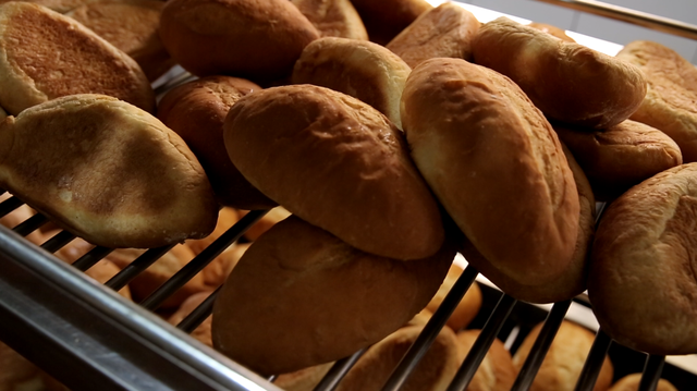 Bánh mì mỏ Quảng Ninh đủ năng lượng cho bữa xế