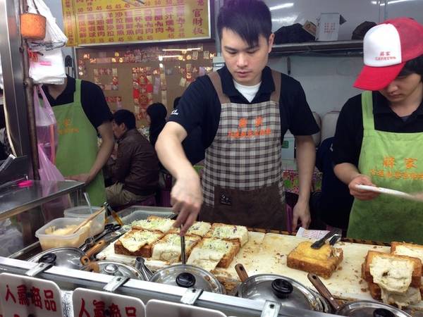 Hình dạng bánh mì quan tài giống chiếc quan tài