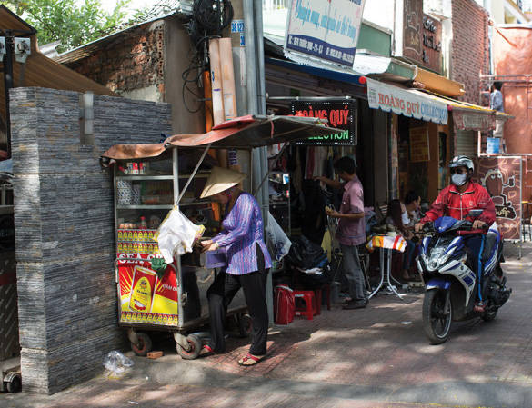 Xe bánh mì thịt Sài Gòn của chị Hoàng Thanh Mai