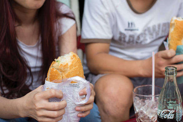 Bánh mì thịt và bánh mì ốp la Sài Gòn của chị Mai