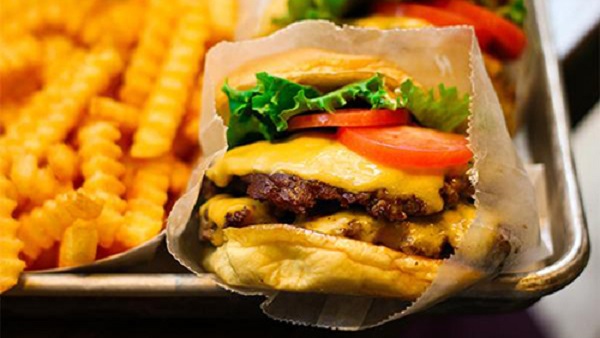 Cheeseburger sandwich kinh điển của Mỹ
