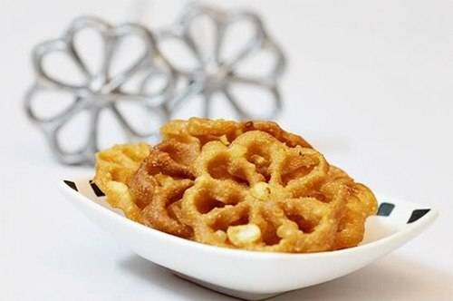 Bánh nhúng món ăn đường phố Hà Nội