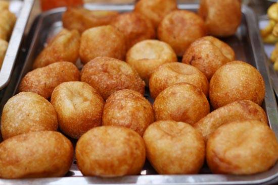 Bánh rán món ăn đường phố Hà Nội