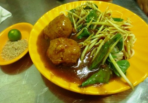Bánh tằm, món ngon dân dã ở Cà Mau.