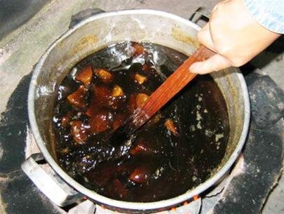 Sên đường bát Quảng Nam. Ảnh: Tuổi Trẻ.
